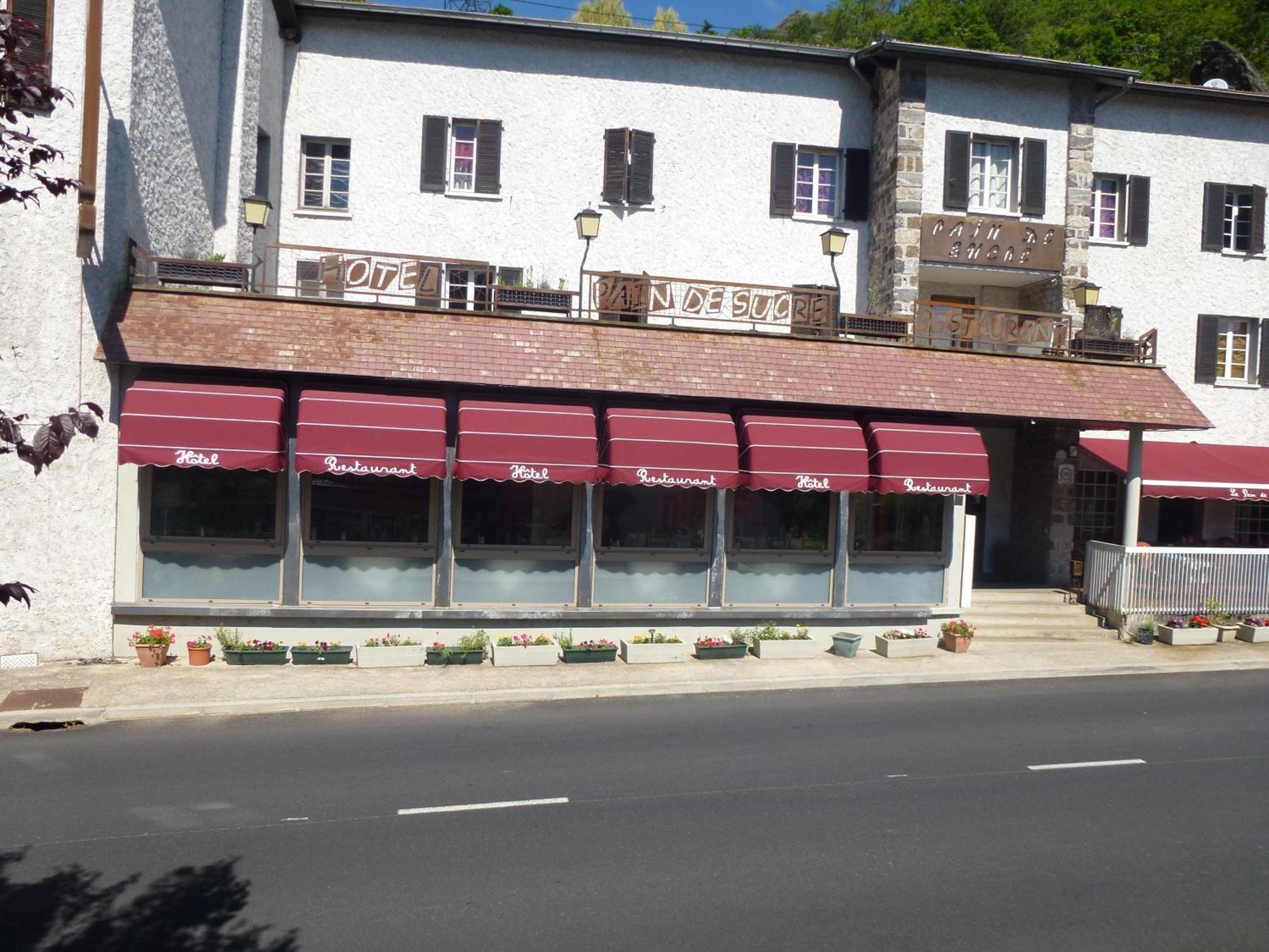 Hotel Restaurant Le Pain De Sucre Monistrol-d'Allier Екстер'єр фото